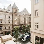 Rento Budapest - Váci utca